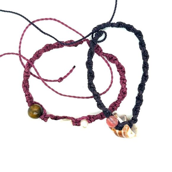 2 Shell Bracelets - Picture 3 of 3